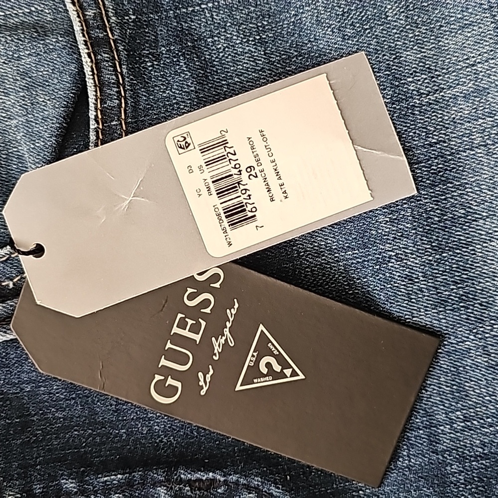 NWT Guess Ankle cuff jeans - Picture 2 of 4